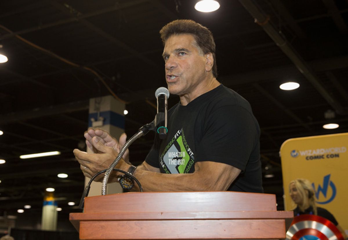 Lou Ferrigno speaks at Wizard World Chicago Heroes Honoring Heroes Event at 