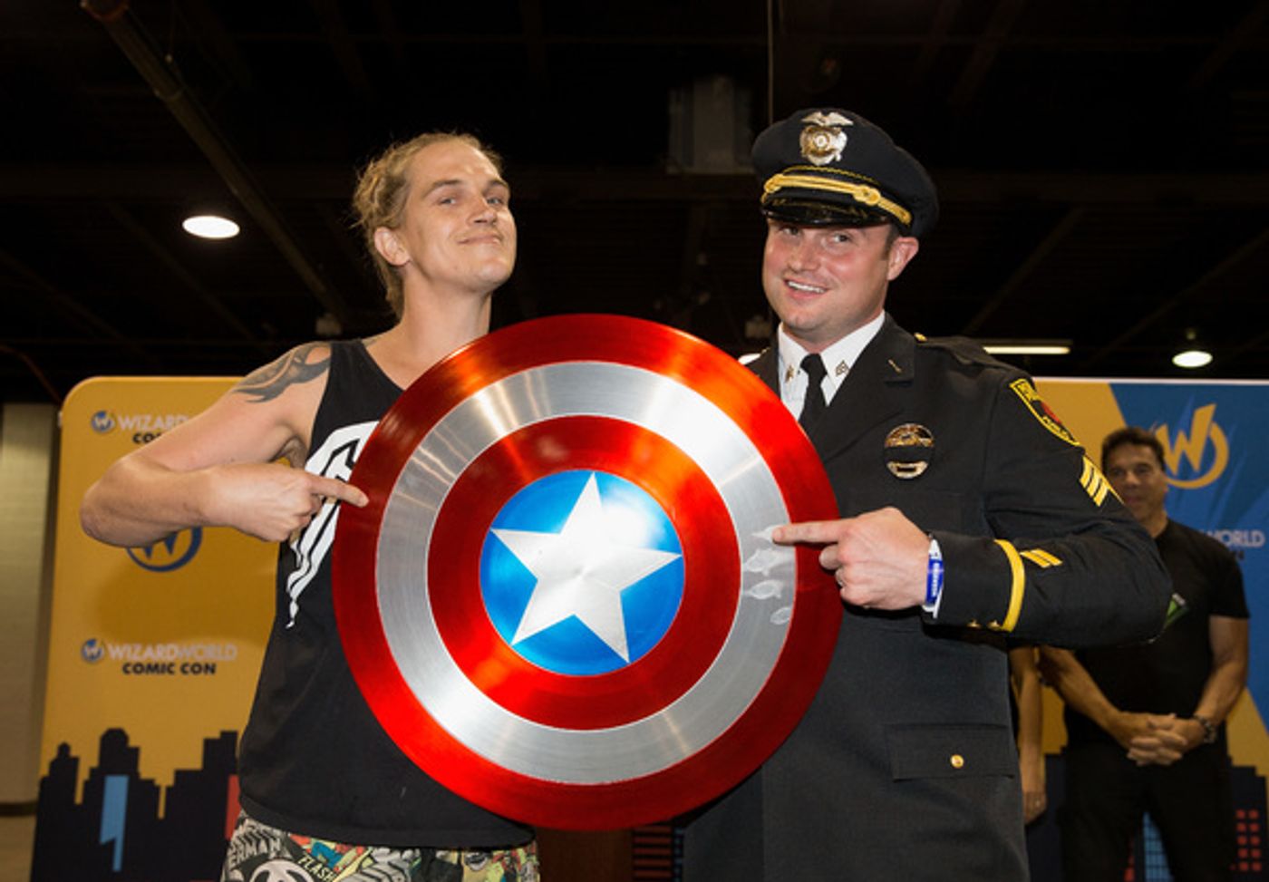 Photo Flash: Wizard World Honors Rosemont Public Safety Department Photo Flash: Wizard World Honors Rosemont Public Safety Department Image