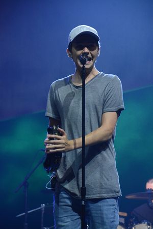 Damian McGinty Photo