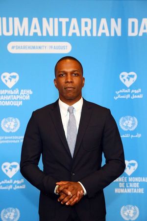 Leslie Odom Jr. @ BroadwayWorld Leslie Odom Jr. Photo