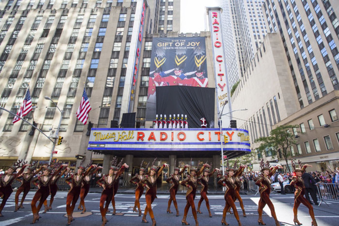 Photo Flash: The Rockettes Prance in CHRISTMAS IN AUGUST Outside Radio City  Image