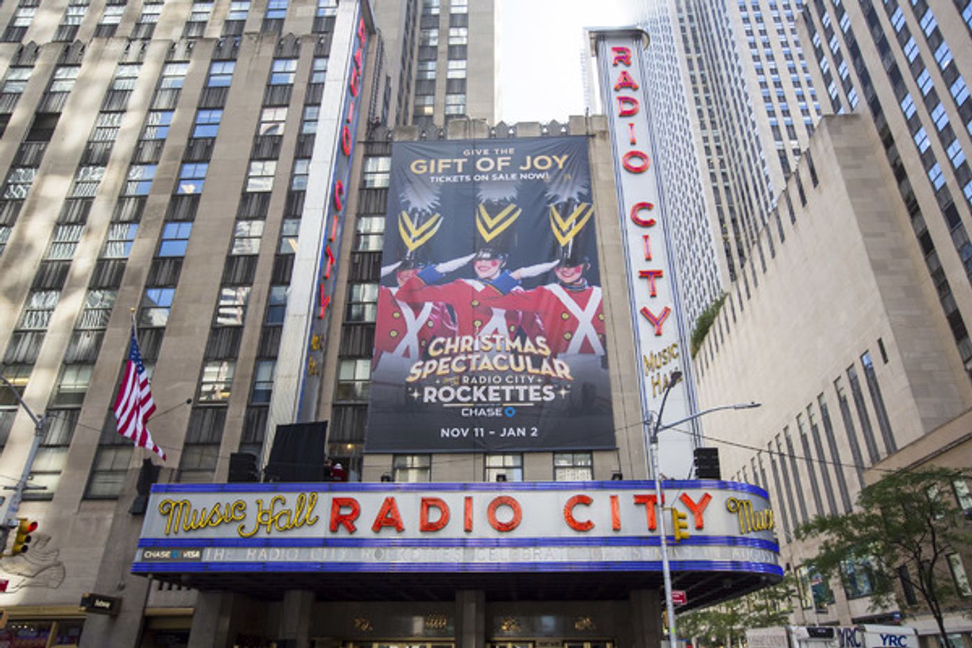 Photo Flash: The Rockettes Prance in CHRISTMAS IN AUGUST Outside Radio City Photo Flash: The Rockettes Prance in CHRISTMAS IN AUGUST Outside Radio City Image