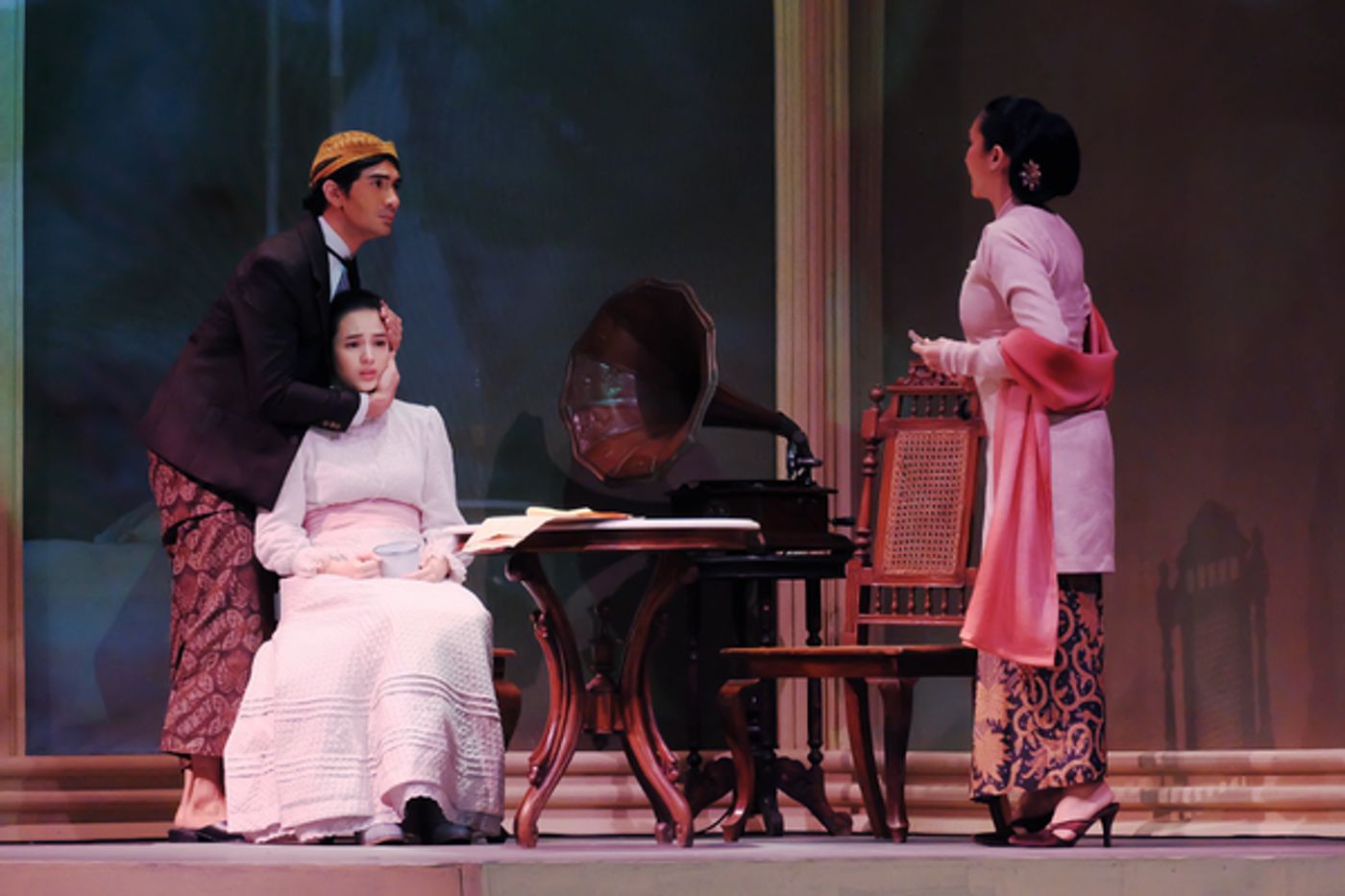 Review: BUNGA PENUTUP ABAD at Jakarta Art Building Image