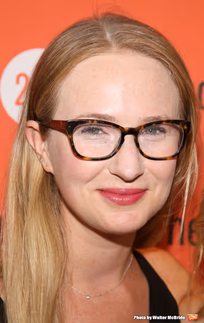 Halley Feiffer Photo