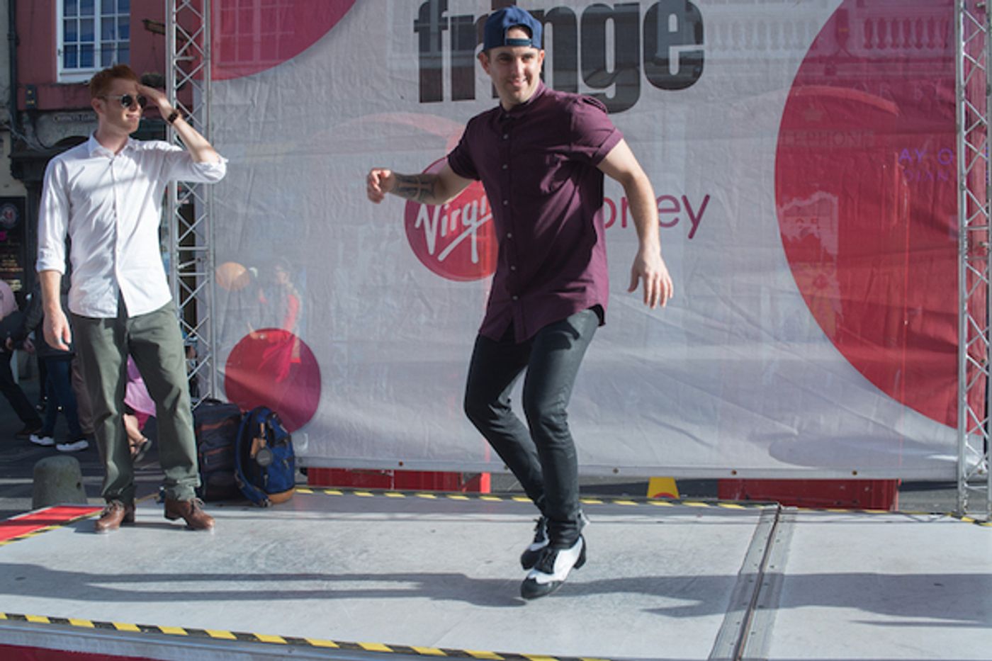 Photo Flash: Edinburgh 2016 - Street Performers On The Royal Mile  Image