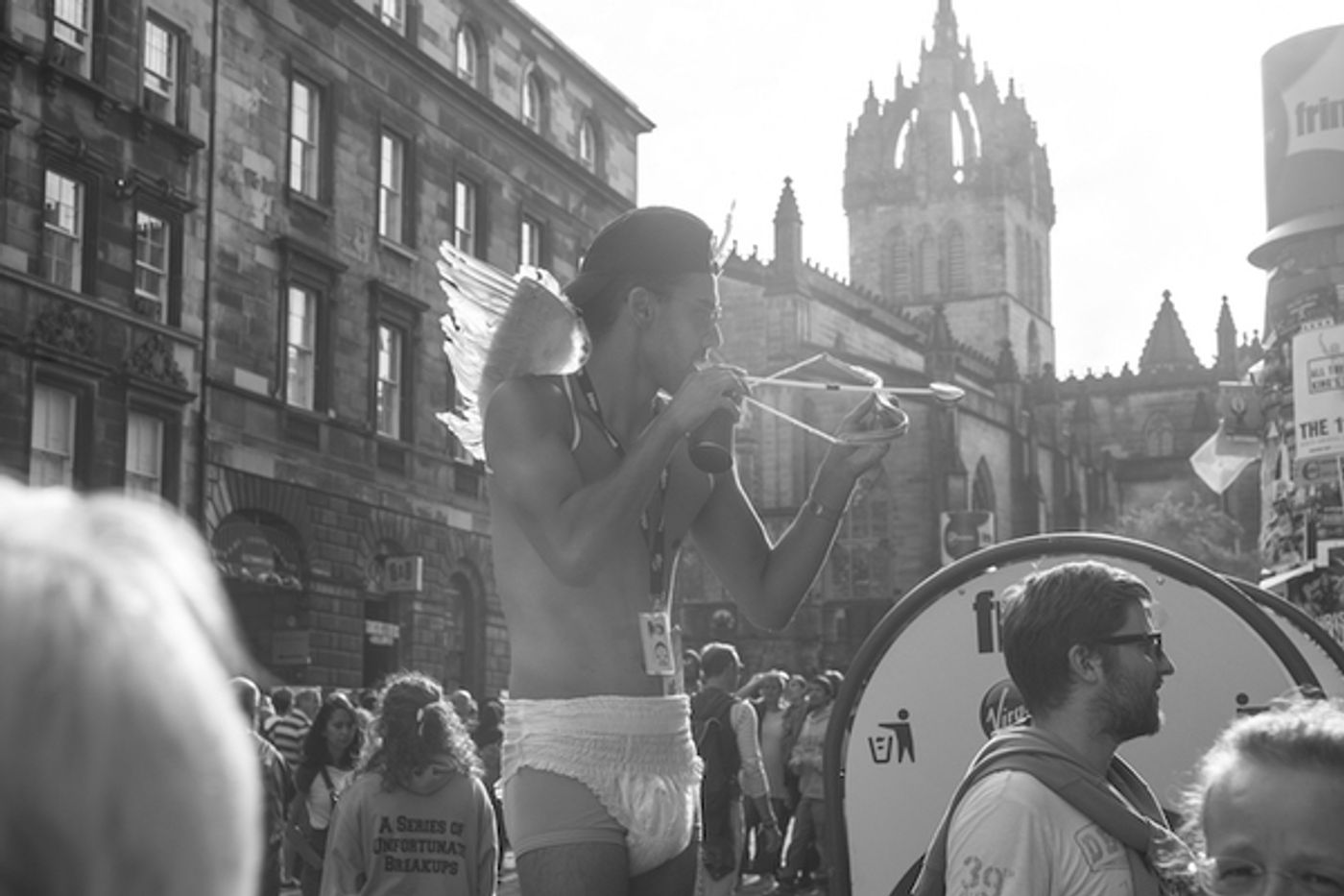 Photo Flash: Edinburgh 2016 - Street Performers On The Royal Mile  Image