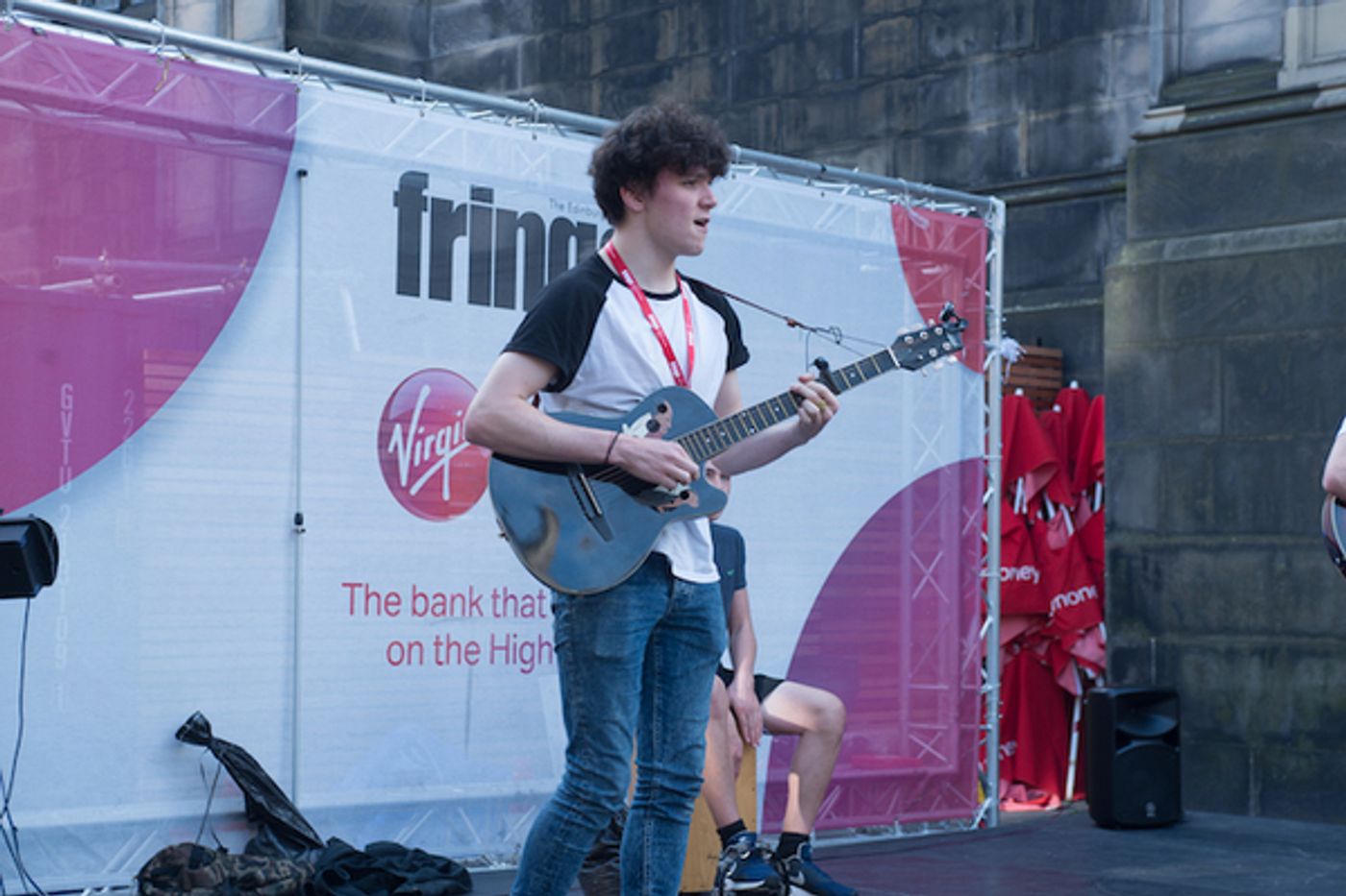 Photo Flash: Edinburgh 2016 - Street Performers On The Royal Mile  Image