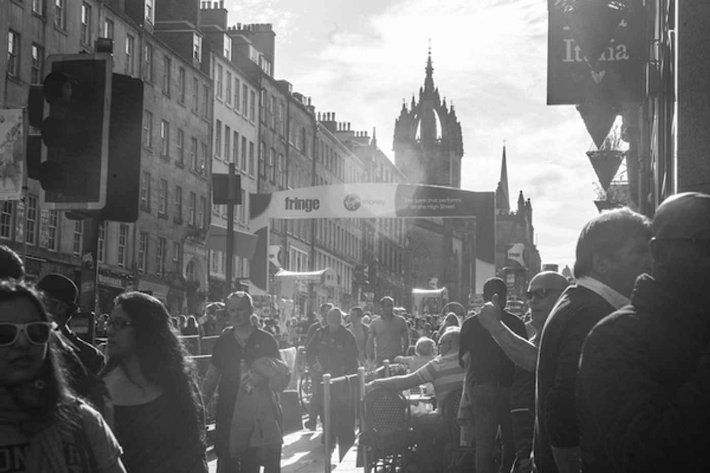 Photo Flash: Edinburgh 2016 - Street Performers On The Royal Mile  Image