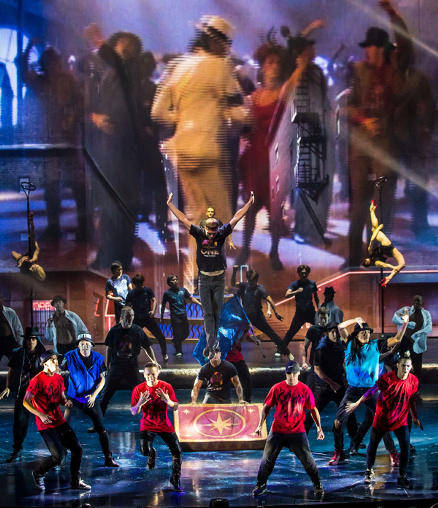 Photo Flash: Michael Jackson ONE Hosts Birthday Celebration for The King of Pop Photo Flash: Michael Jackson ONE Hosts Birthday Celebration for The King of Pop Image