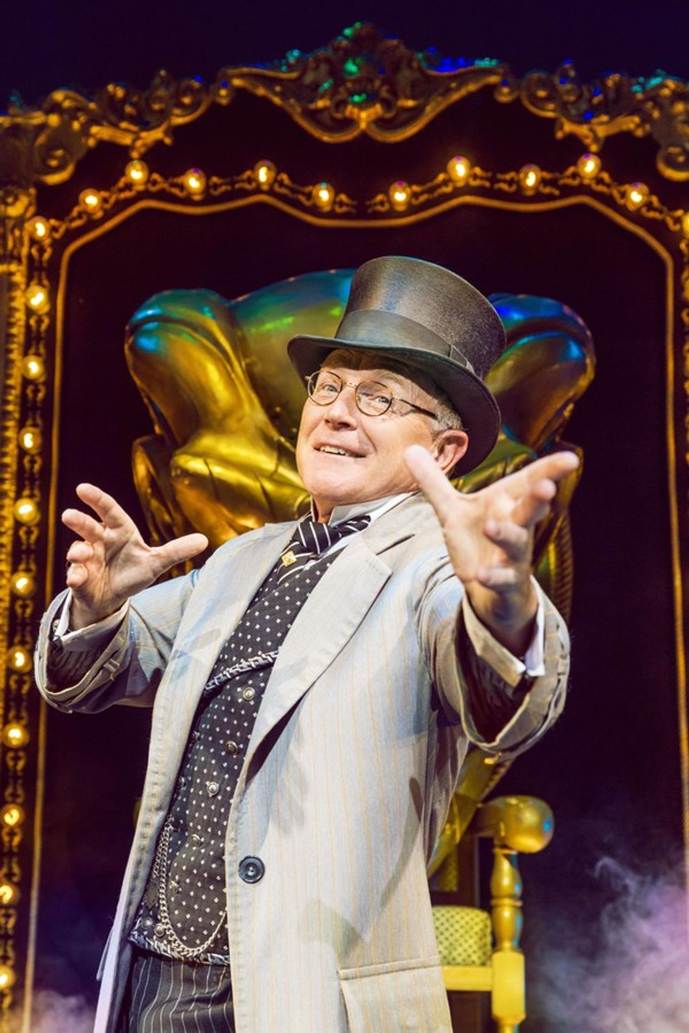 Photo Flash: First Look at Anita Dobson and The New Cast of WICKED  Image