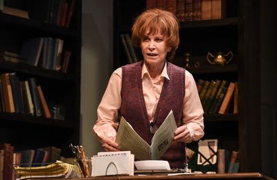 Stefanie Powers Photo
