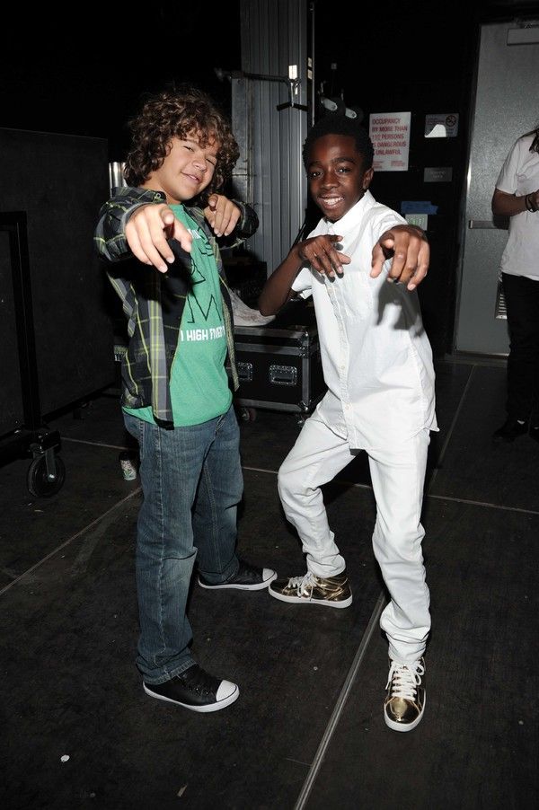  Gaten Matarazzo and Caleb McLaughlin Photo