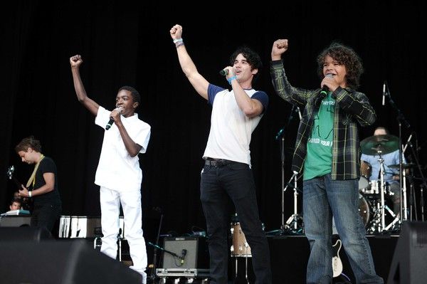  Caleb McLaughlin, Darren Criss and Gaten Matarazzo Photo