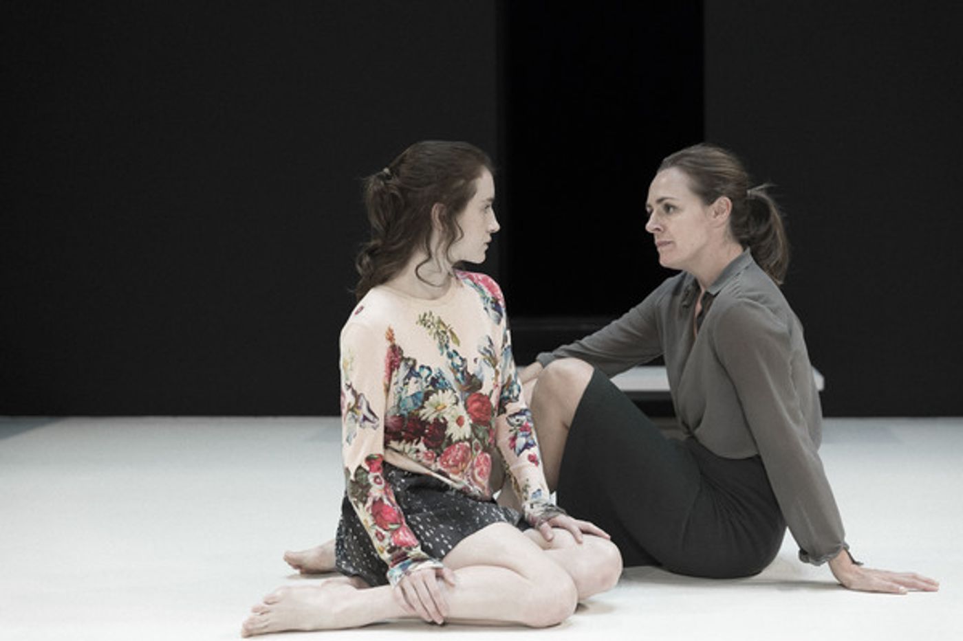 Photo Flash: Arthur Miller's A VIEW FROM THE BRIDGE at the Ahmanson Photo Flash: Arthur Miller's A VIEW FROM THE BRIDGE at the Ahmanson Image