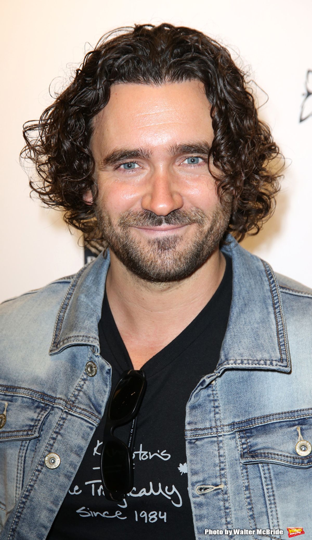  Allan Hawco at 