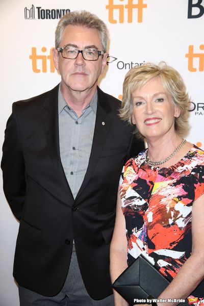  Lisa de Wilde and Piers Handling Photo