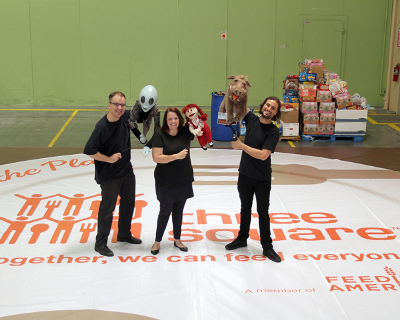 Photo Flash: MILLION DOLLAR QUARTET Cast and More Help Launch Three Square's 'Fill The Plate' for Hunger Action Month  Image