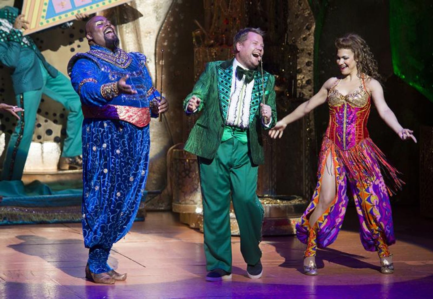 Photo: James Corden Appears in One-Night-Only Cameo in Broadway's ALADDIN  Image