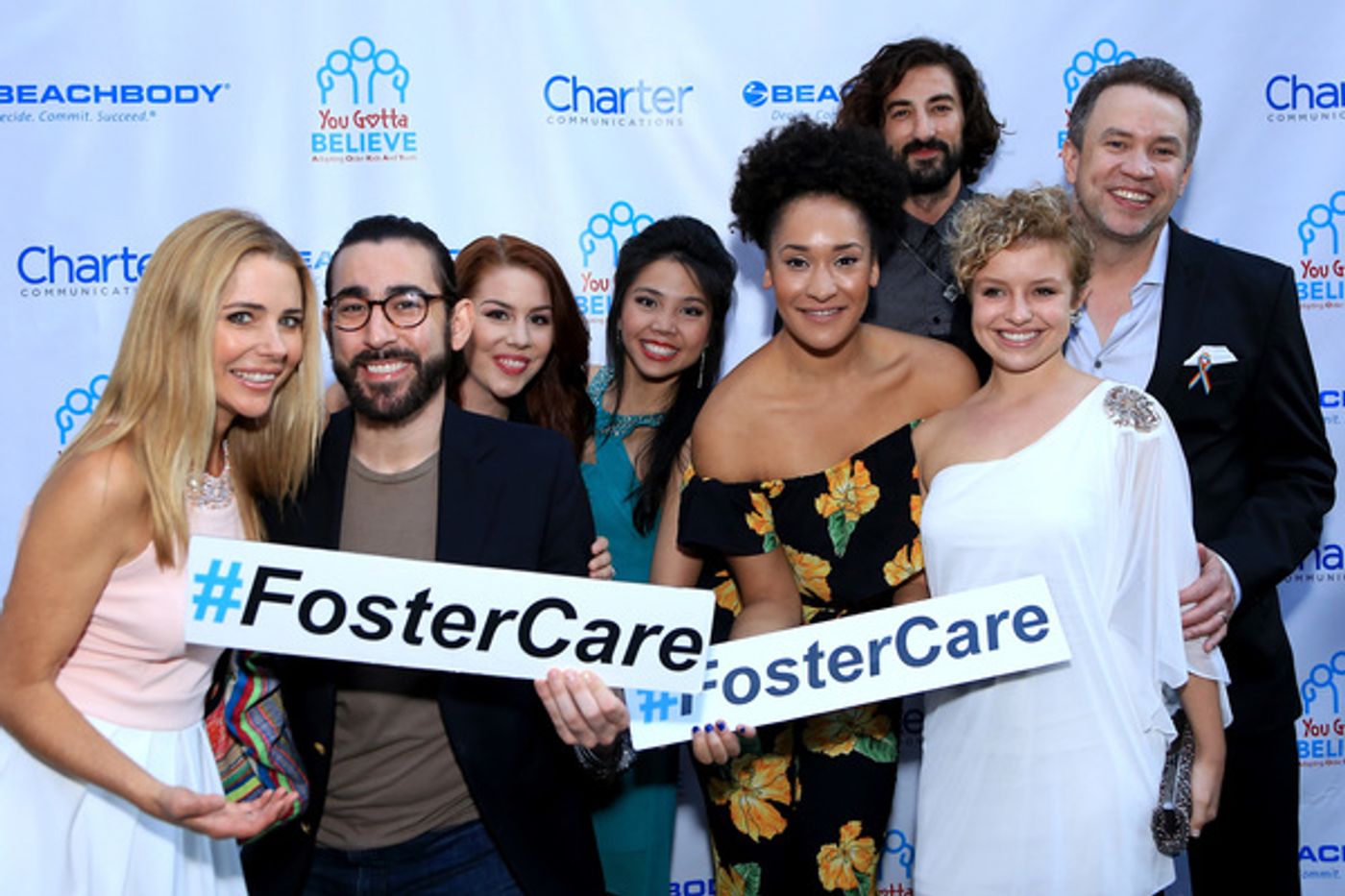 Photo Flash: Darren Criss, Megan Hilty and More at 'VOICES FOR THE VOICELESS' Foster Kids Benefit  Image