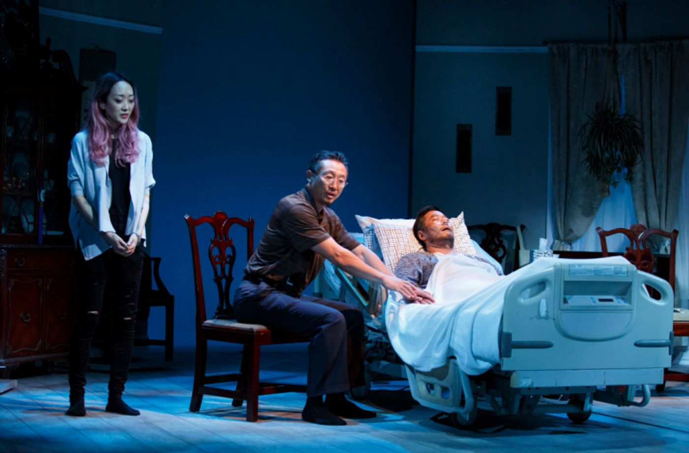 Review: Julia Cho's AUBERGINE Explores The Connection Between Food And Emotions  Image