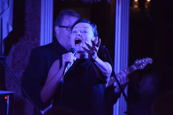 Dee Reilly Photo