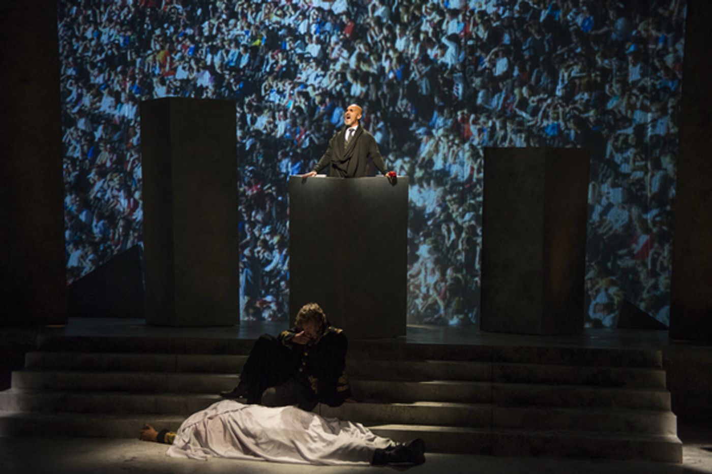 Photo Flash: A Sneak Peek at JULIUS CAESAR y The Writers' Theater.  Image