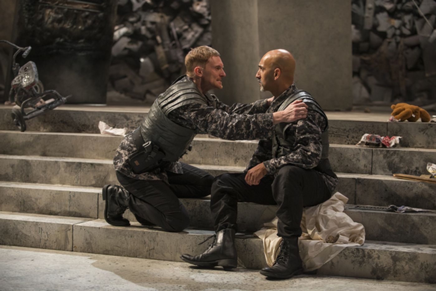 Photo Flash: A Sneak Peek at JULIUS CAESAR y The Writers' Theater.  Image