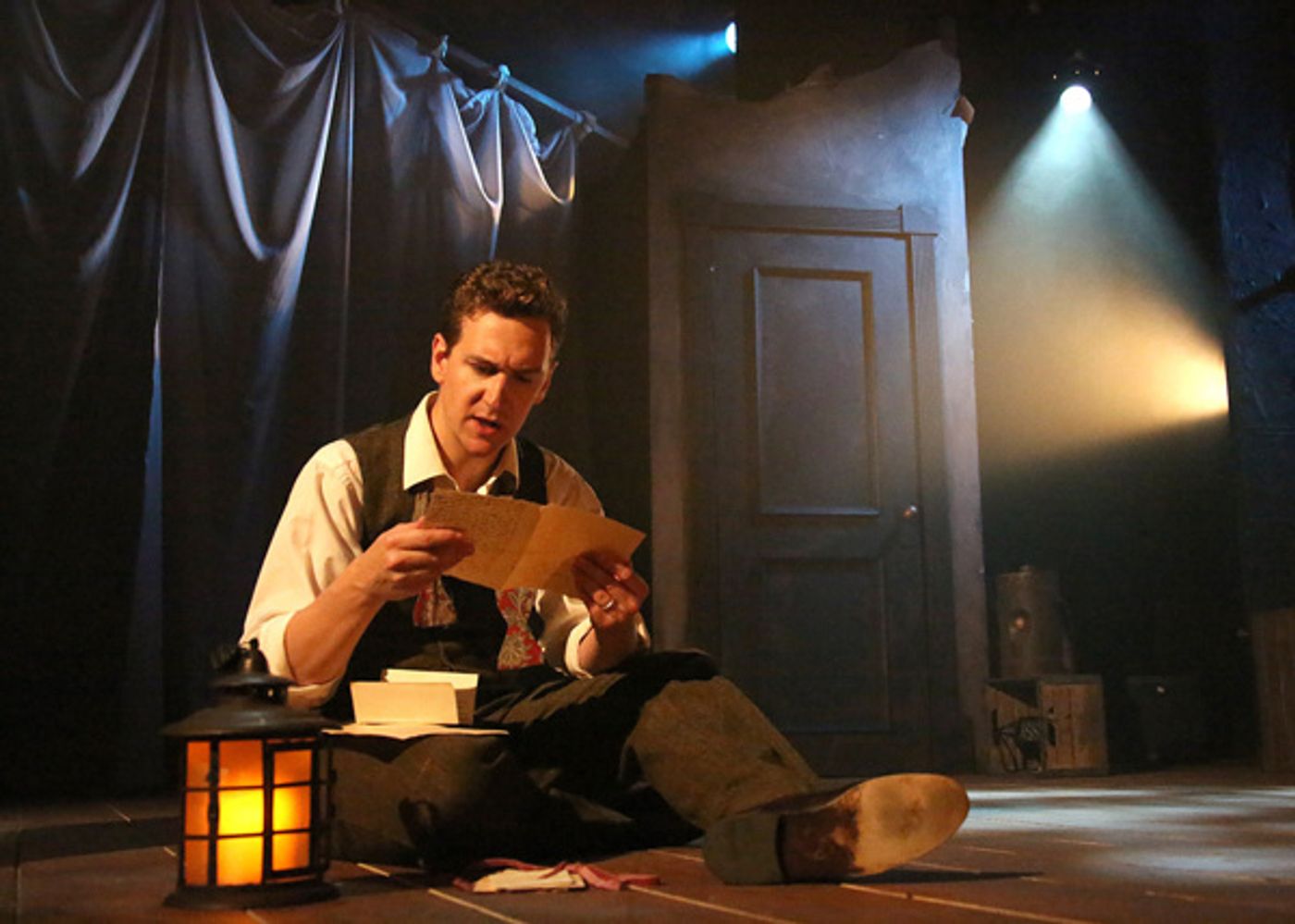 Photo Flash: First Look at Cape Rep Theatre's THE WOMAN IN BLACK  Image