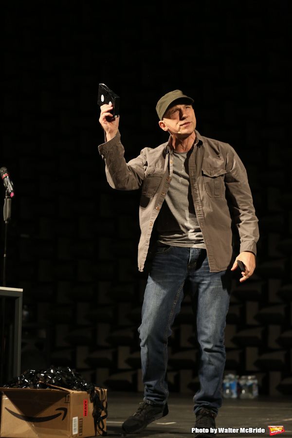  Simon McBurney Photo