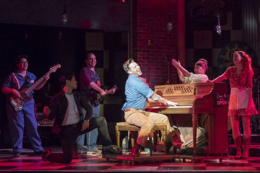 Photo Flash: First Look at Levi Kreis and More in Village Theatre's PUMP BOYS AND DINETTES Image