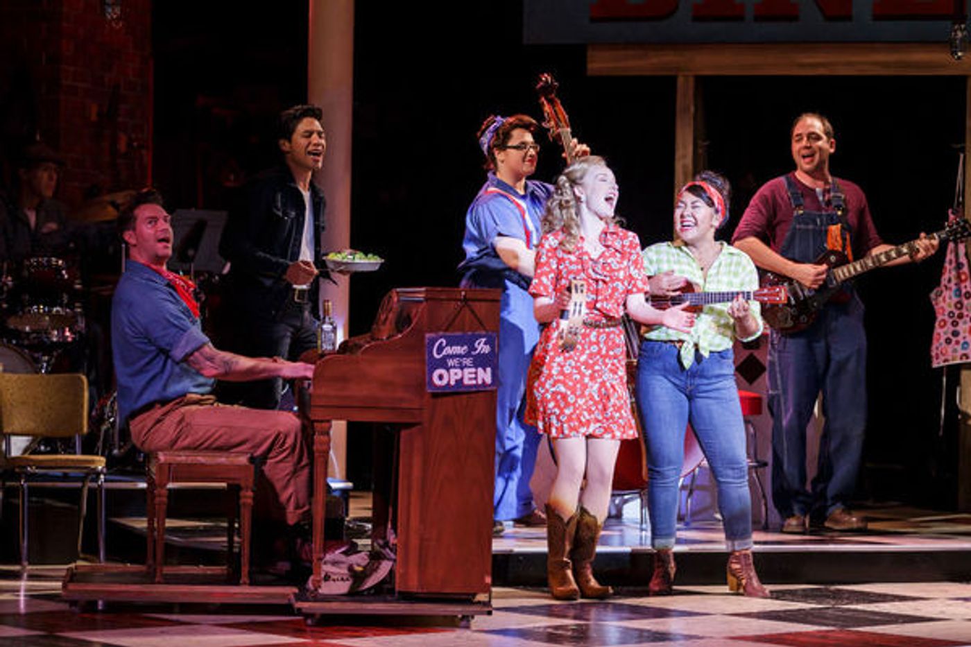 Photo Flash: First Look at Levi Kreis and More in Village Theatre's PUMP BOYS AND DINETTES  Image