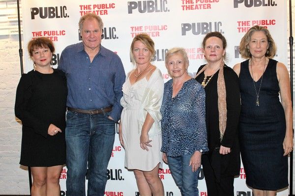 Meg Gibson, Jay O. Sanders, Lynn Hawley, Roberta Maxwell, Maryann Plunkett and Amy Wa Photo