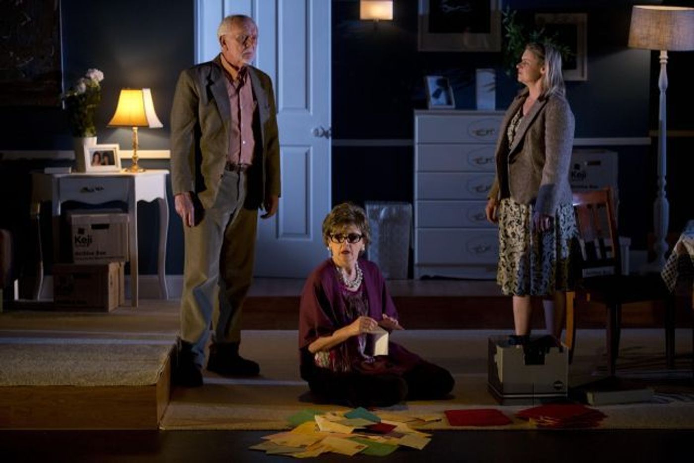Review: LETTERS TO LINDY Fascinates in Tell-All on Australia at Seymour Centre  Image