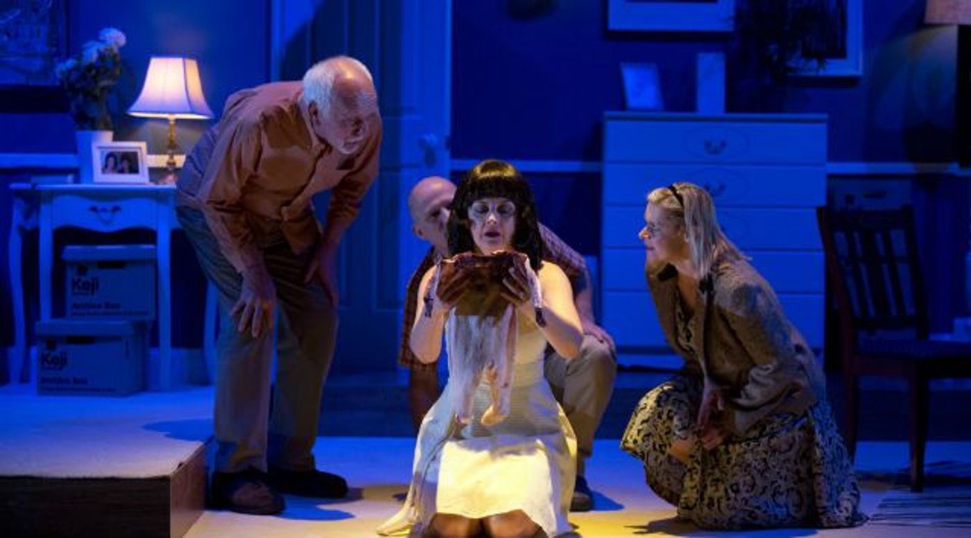Review: LETTERS TO LINDY Fascinates in Tell-All on Australia at Seymour Centre  Image