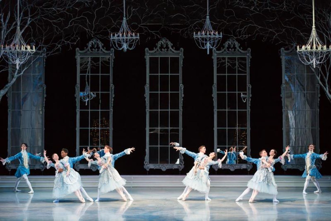 Review: Nashville Ballet's Lushly Romantic CINDERELLA Opens the New Season  Image