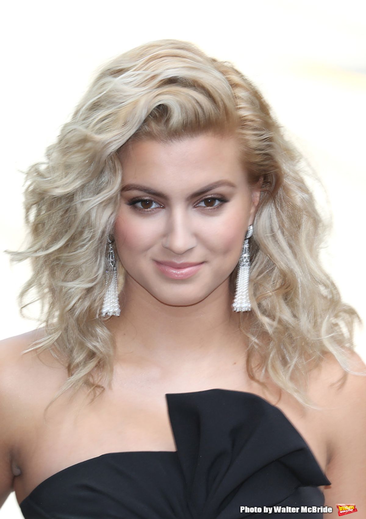 Tori Kelly  at 