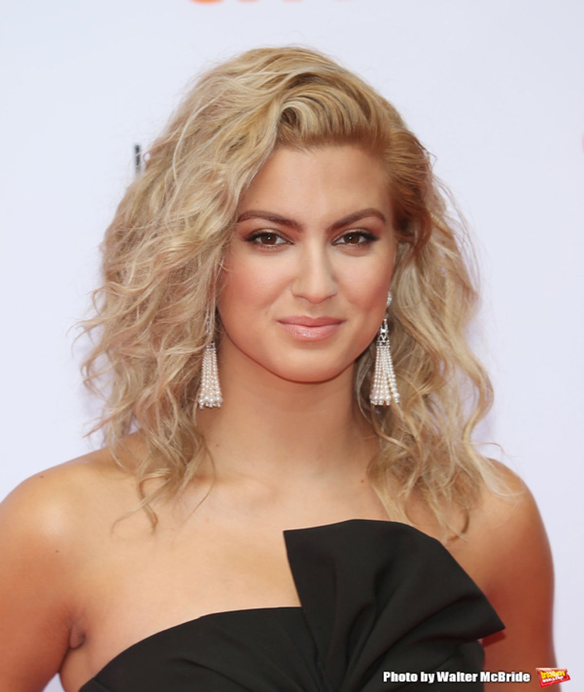 Tori Kelly  at 