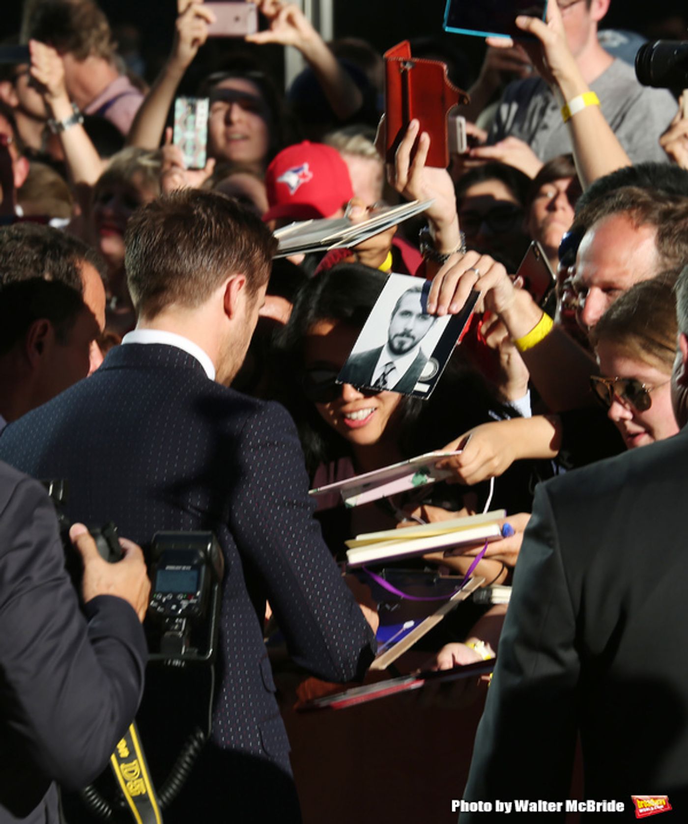 Photo Coverage: Ryan Gosling & More Attend TIFF: LA LA LAND Red Carpet Premiere Image