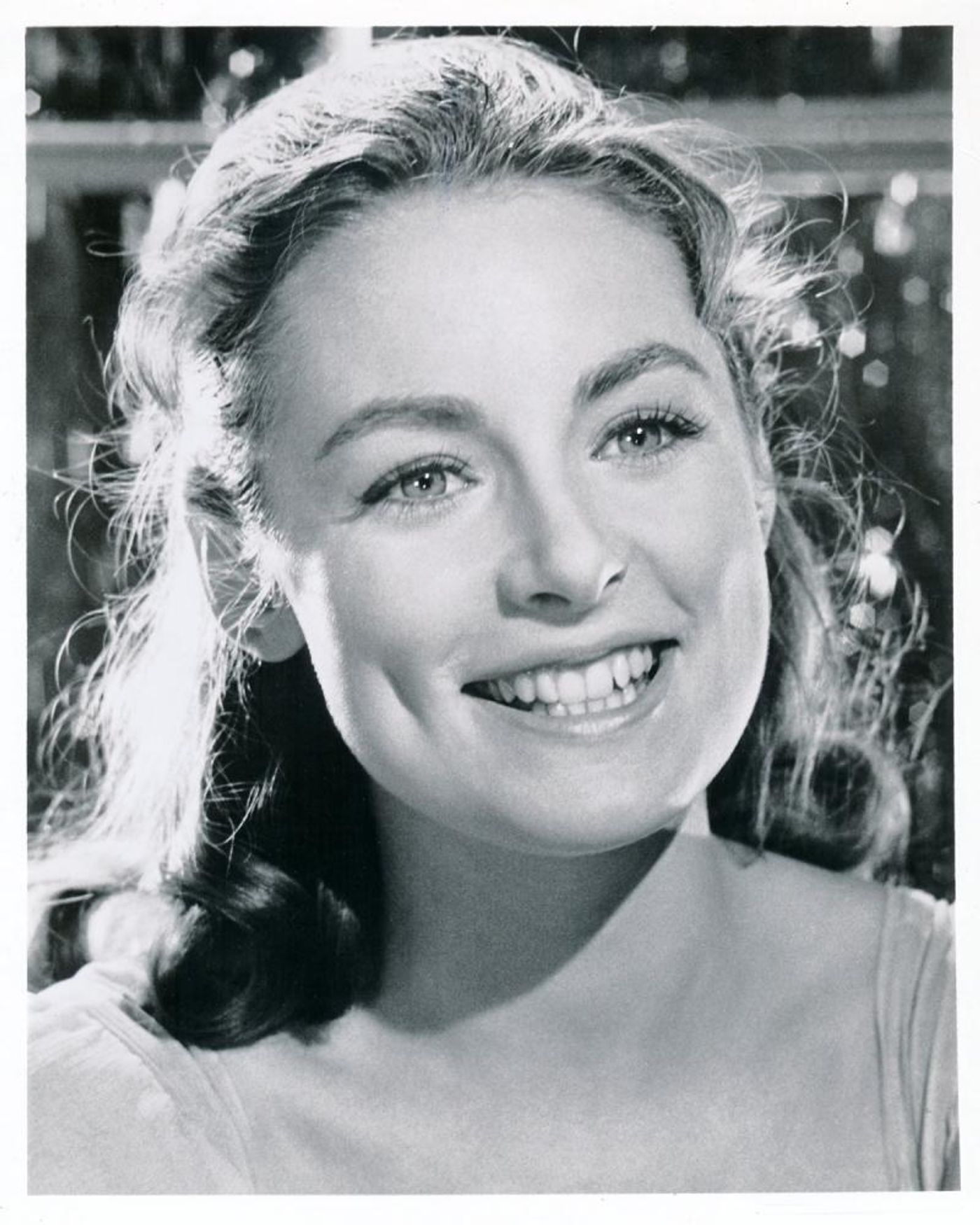 THE SOUND OF MUSIC's 'Liesl' Charmian Carr Dies at 73  Image