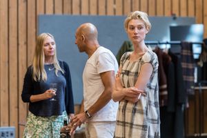 9. HOPE DAVIS, MARK STRONG and ELIZABETH DEBICKI @ BroadwayWorld 9. HOPE DAVIS, MARK STRONG and ELIZABETH DEBICKI Photo