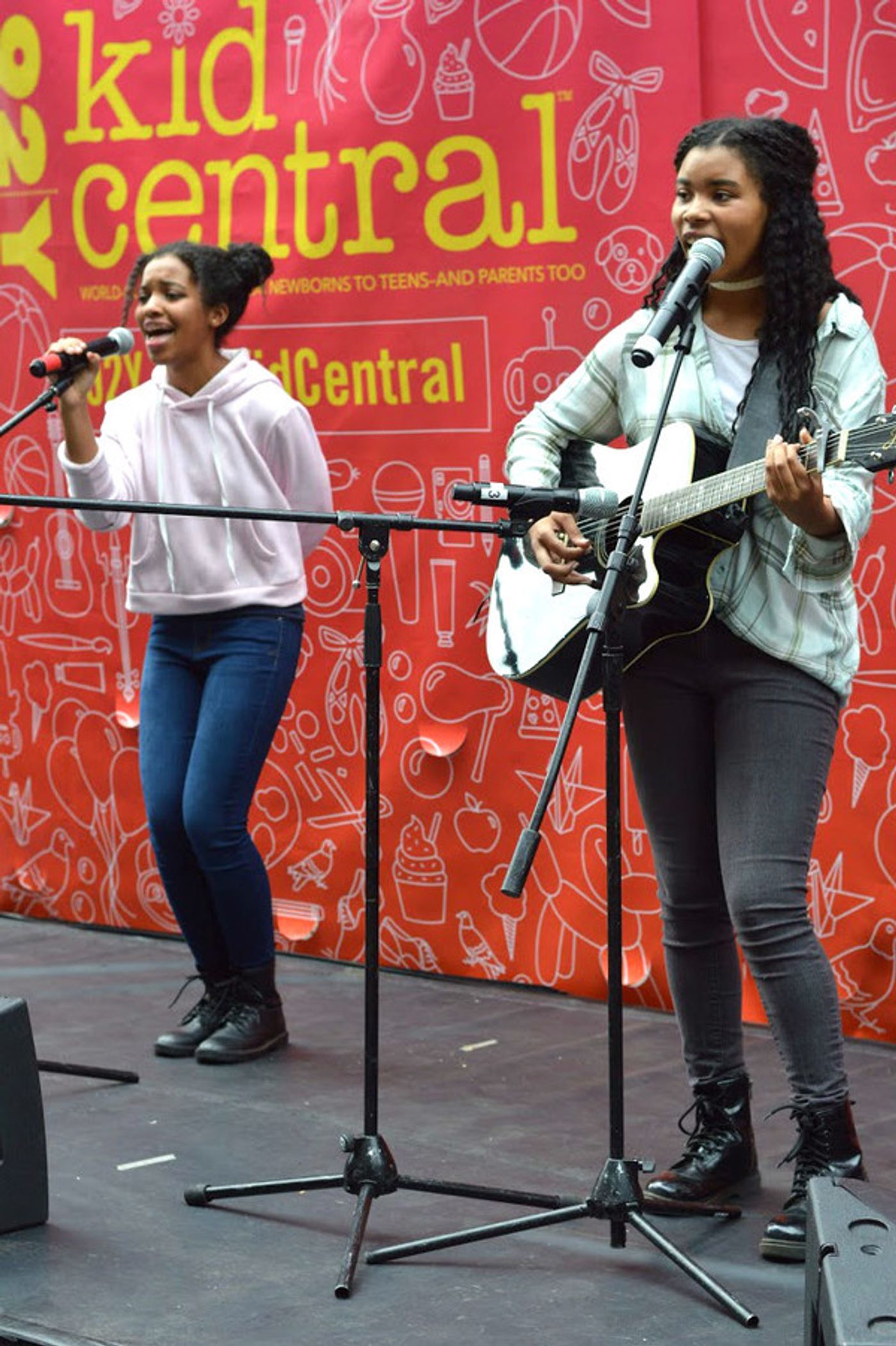 Photo Flash: Cabaret for a Cause Performs at This Year's 92Y Street Festival  Image