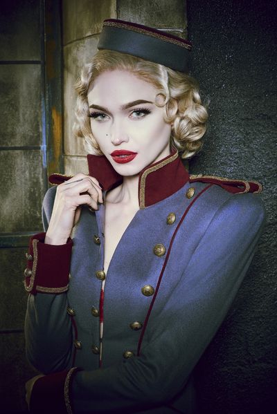 Ivy Levan Photo