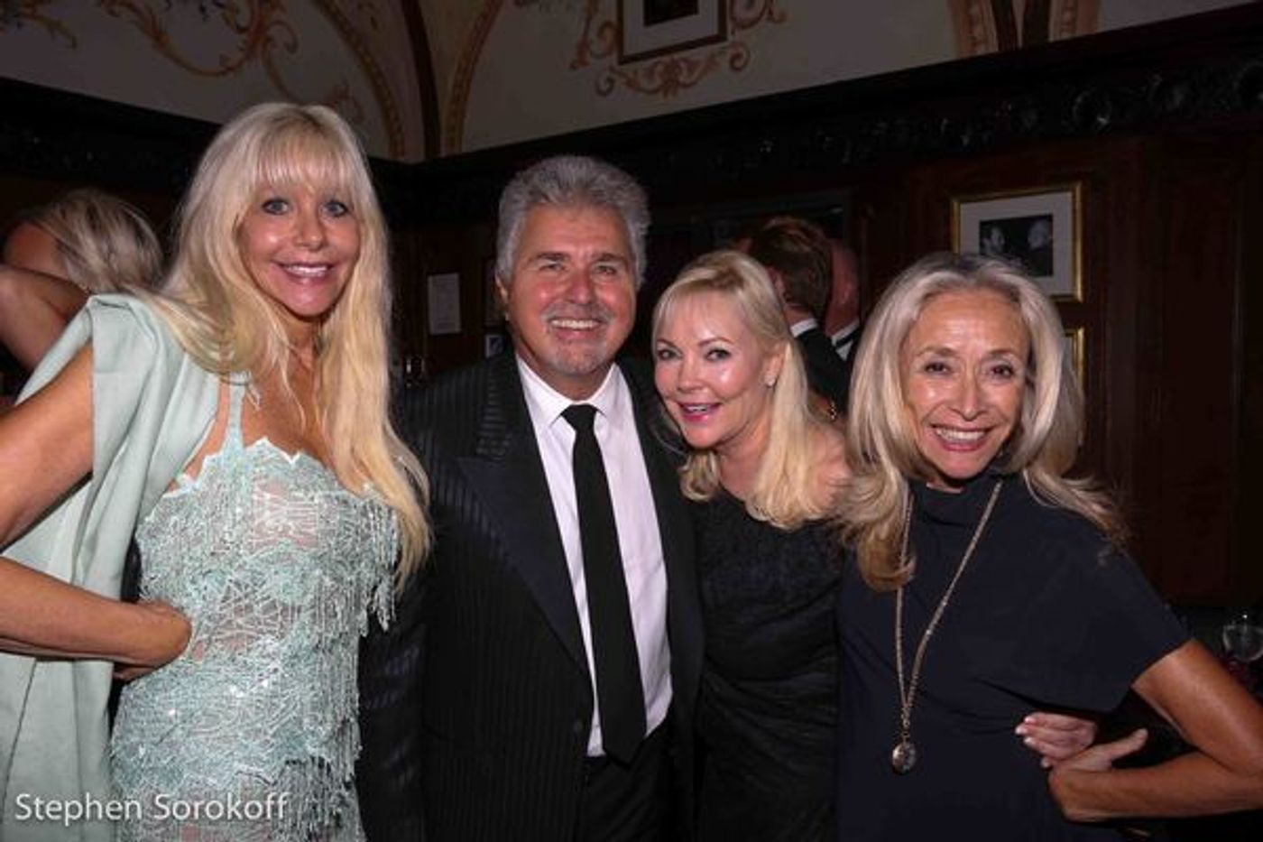 Photo Coverage: Leonardo DiCaprio, Robert De Niro and More Fete Martin Scorsese at Friars Club  Image