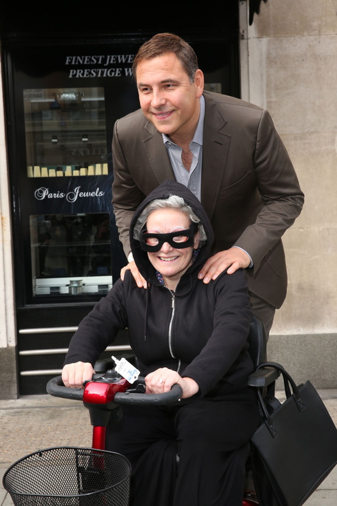 Photo Flash: David Walliams Launches West End GANGSTA GRANNY at Hatton Garden's Bedazzl Diamonds Photo Flash: David Walliams Launches West End GANGSTA GRANNY at Hatton Garden's Bedazzl Diamonds Image
