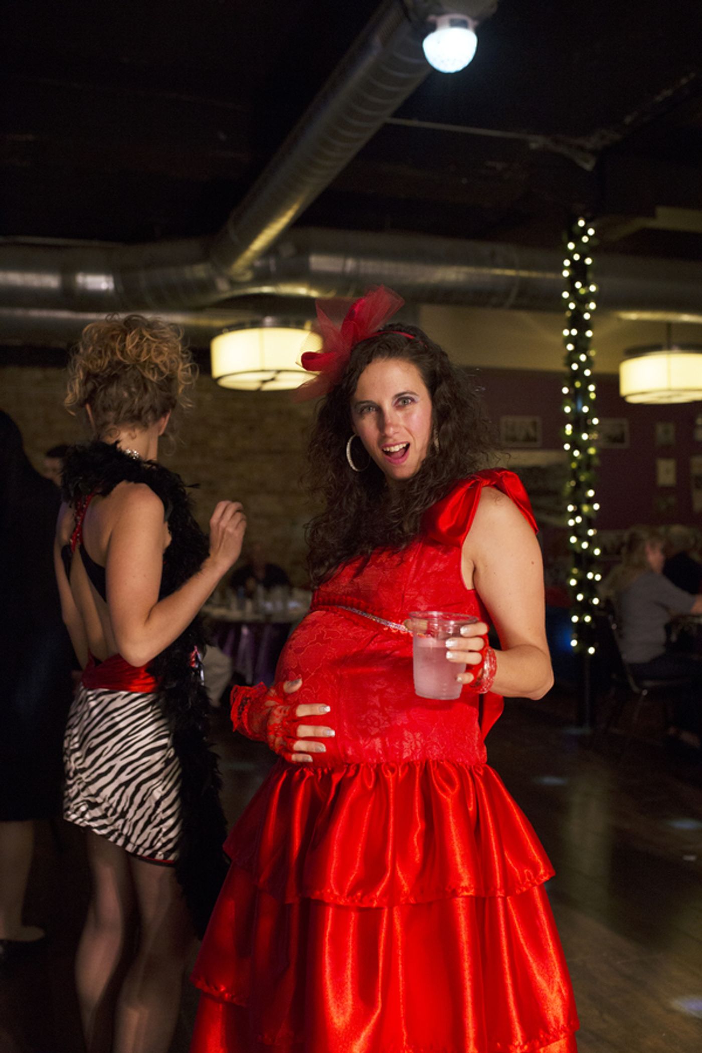 Photo Flash: First Look at TONY N' TINA'S WEDDING in Chicago Return  Image