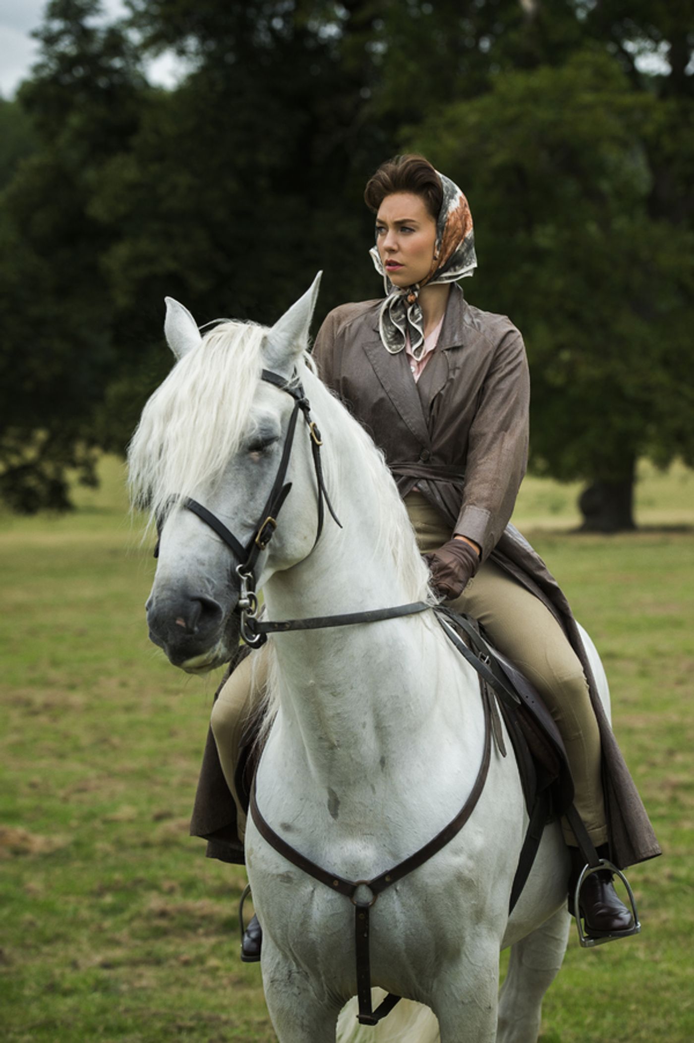 Photo Flash: Netflix Releases New Images & Trailer for THE CROWN Image