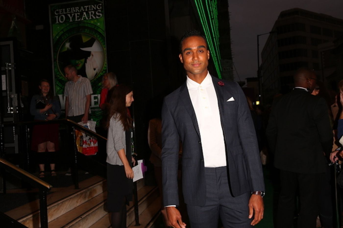 Photo Flash: West End WICKED 10th Anniversary Green Carpet  Image
