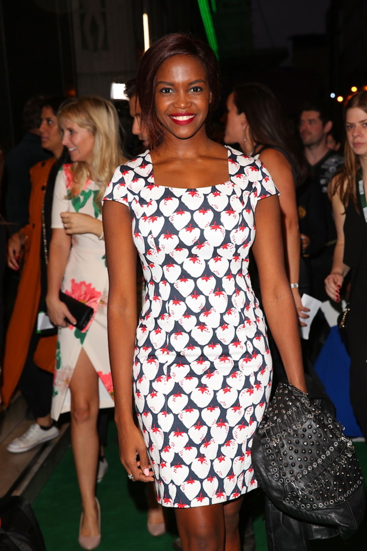 Photo Flash: West End WICKED 10th Anniversary Green Carpet  Image