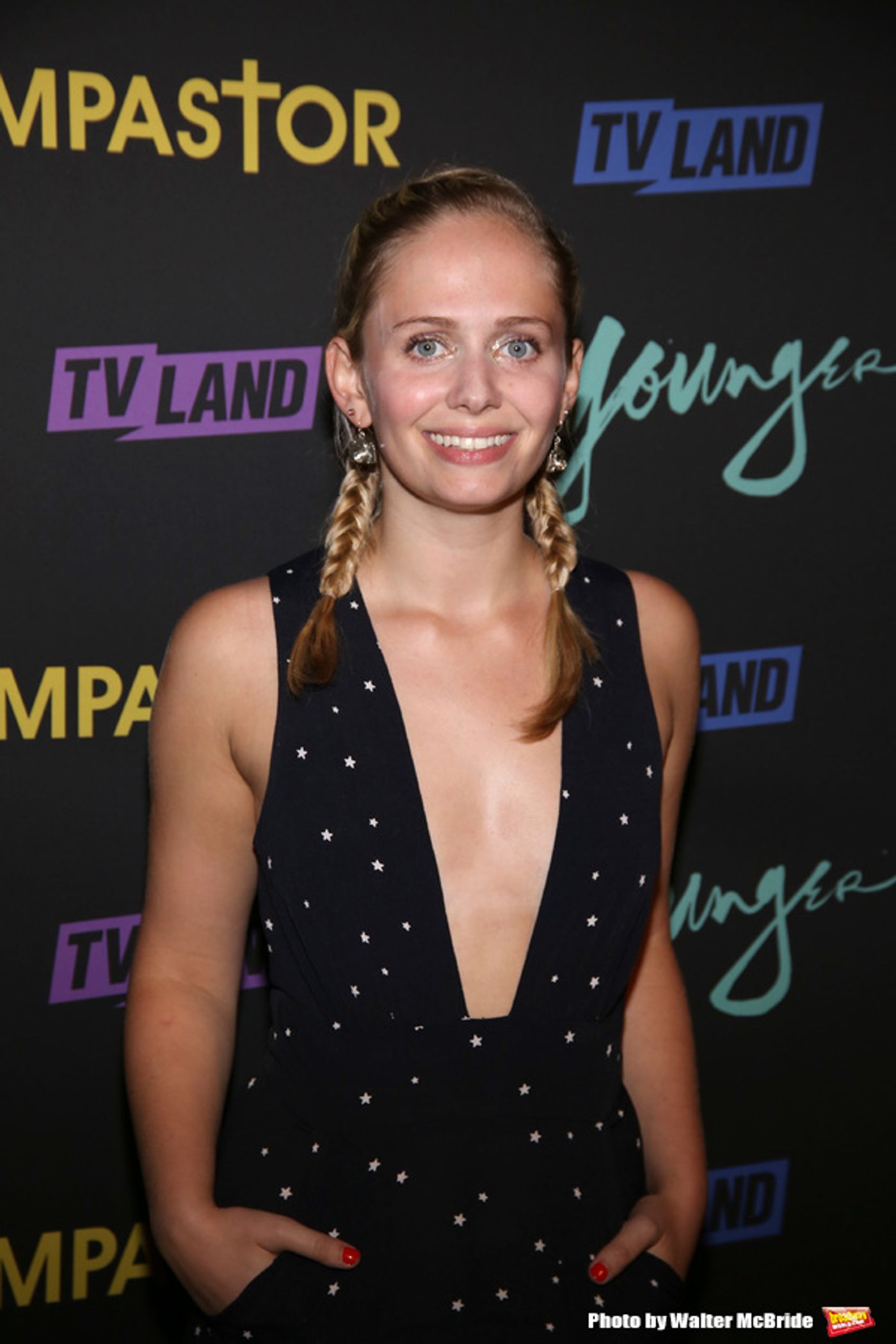 Photo Coverage: Sutton Foster & More Celebrate YOUNGER Season 3 Premiere Image