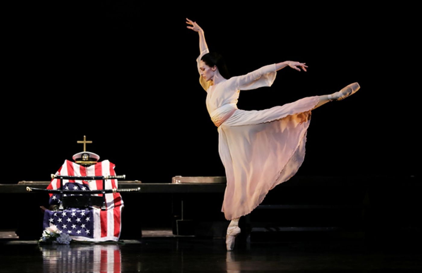 Review: Houston Ballet Showcases Sumptuous MADAME BUTTERFLY and Spare SON OF CHAMBER SYMPHONY  Image